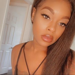 Meet your Posher, Ciera